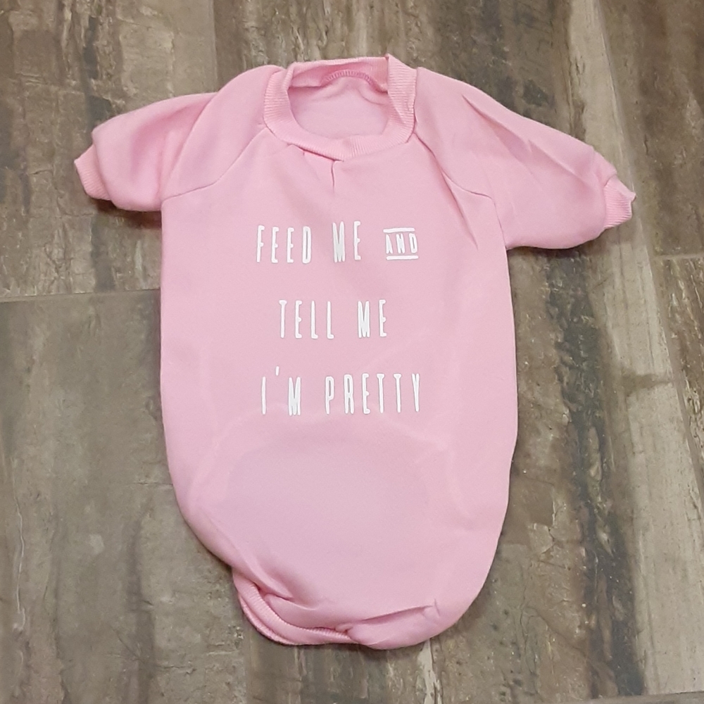 Pink Dog Sweatshirt Size 2XL – “Feed Me and Tell Me I’m Pretty” – New